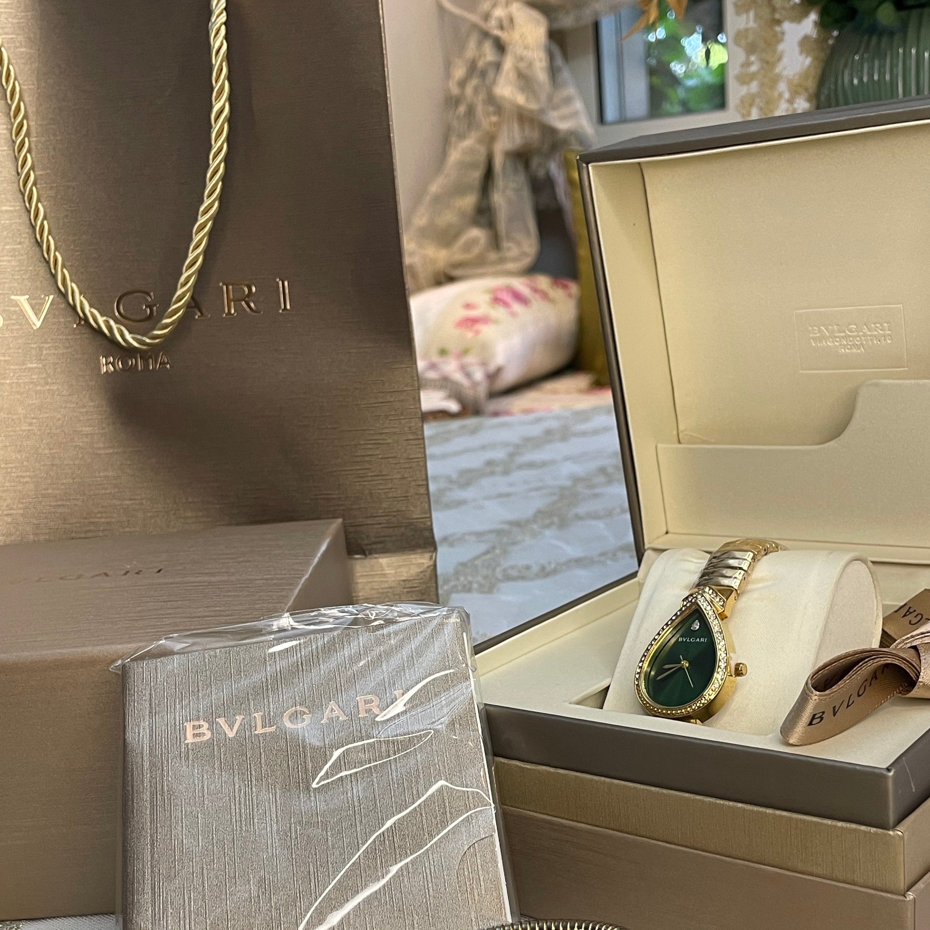 BVLGARI Diamonds Tableau vert - Full Packaging