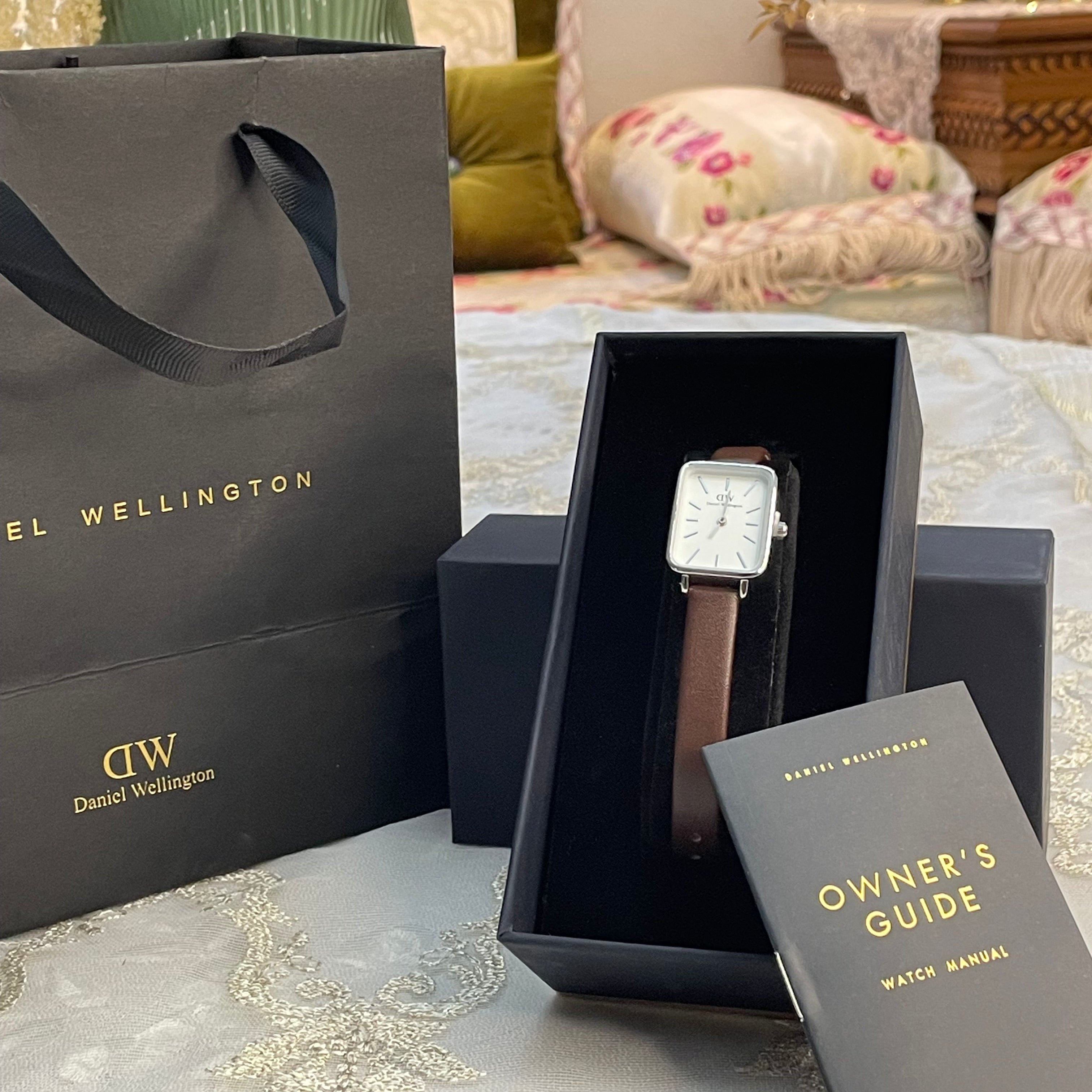 Daniel Wellington Classic Square – Élégance Minimaliste - Full Packaging